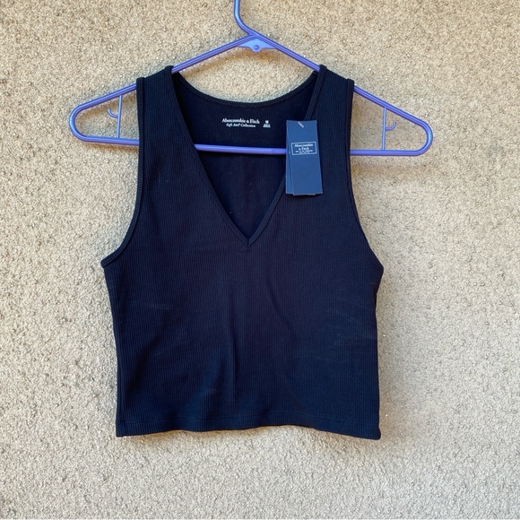 Abercrombie & Fitch Tops - Abercrombie & fitch ribbed tank top crop size medium black new v neck